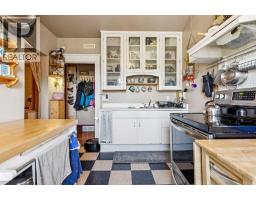 831 4A Street NE - photo 24