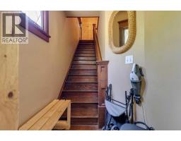 831 4A Street NE - photo 28
