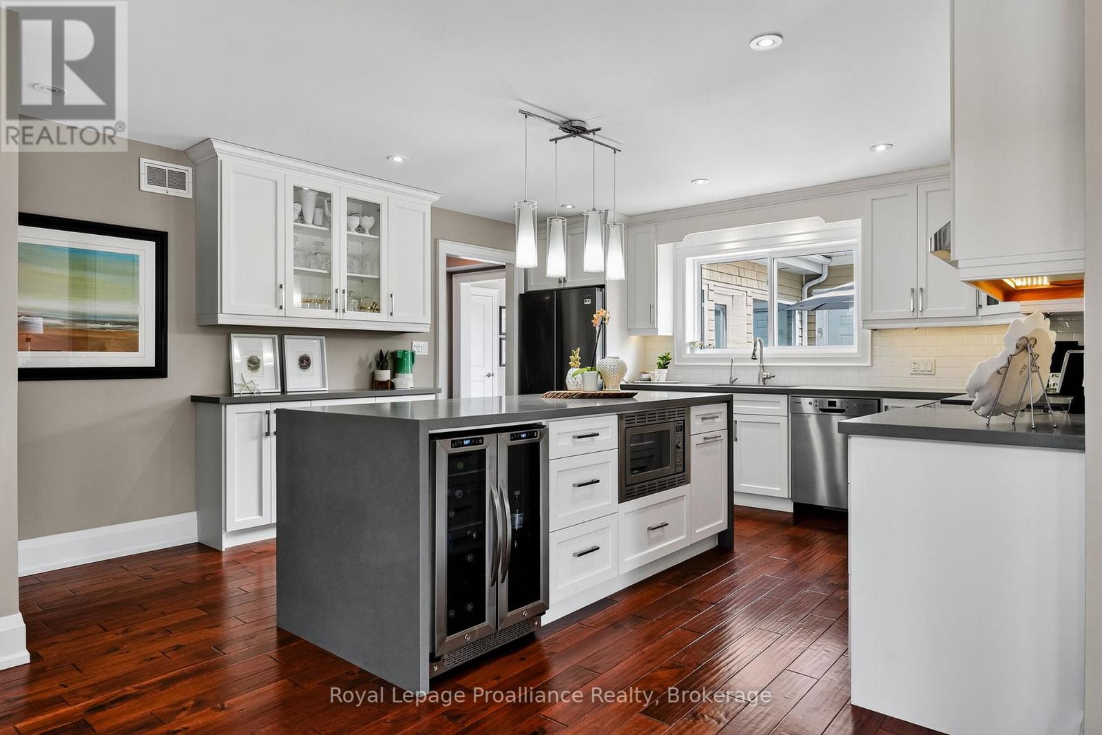 3889 BURNHAM STREET N - Image 13