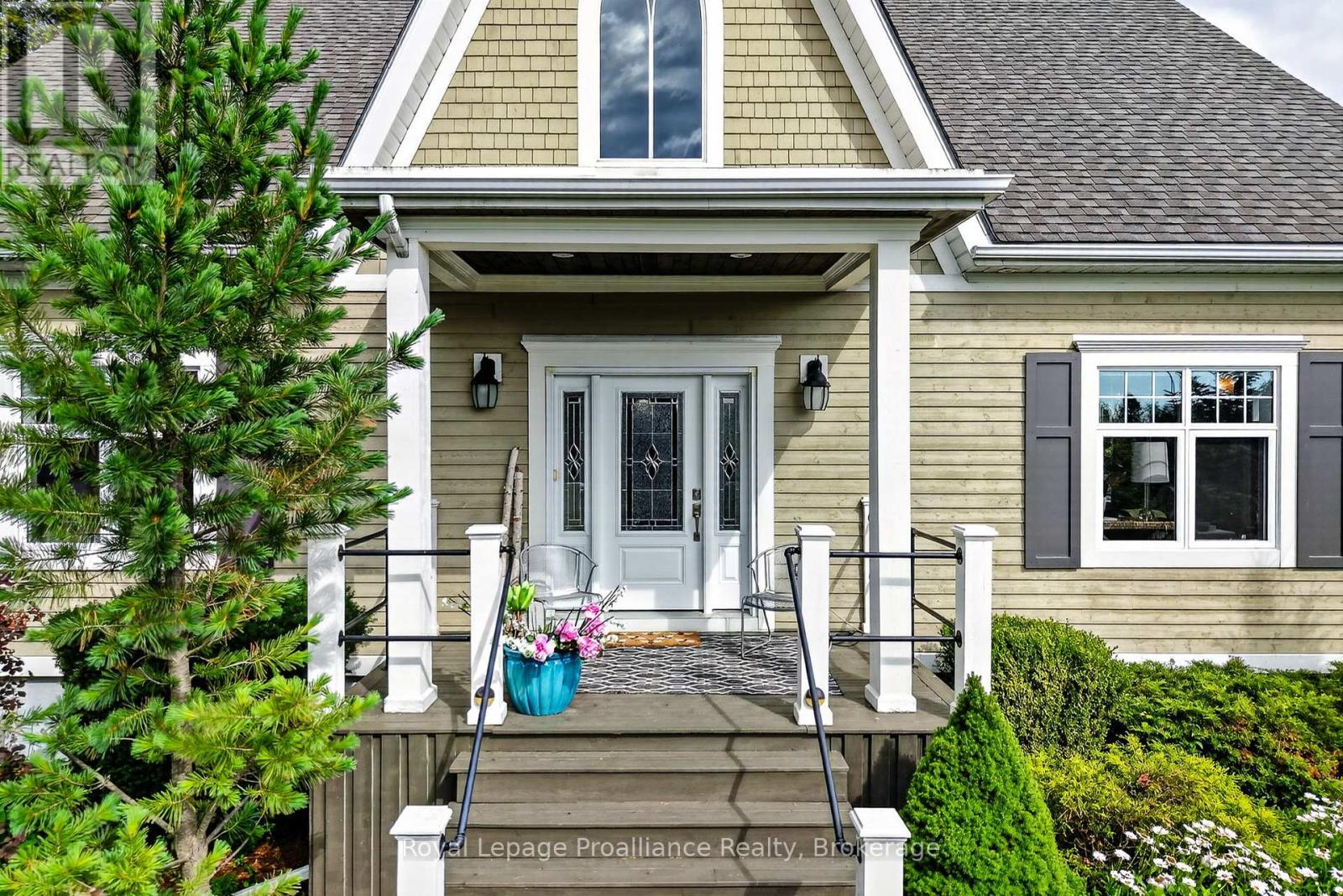3889 BURNHAM STREET N - Image 3