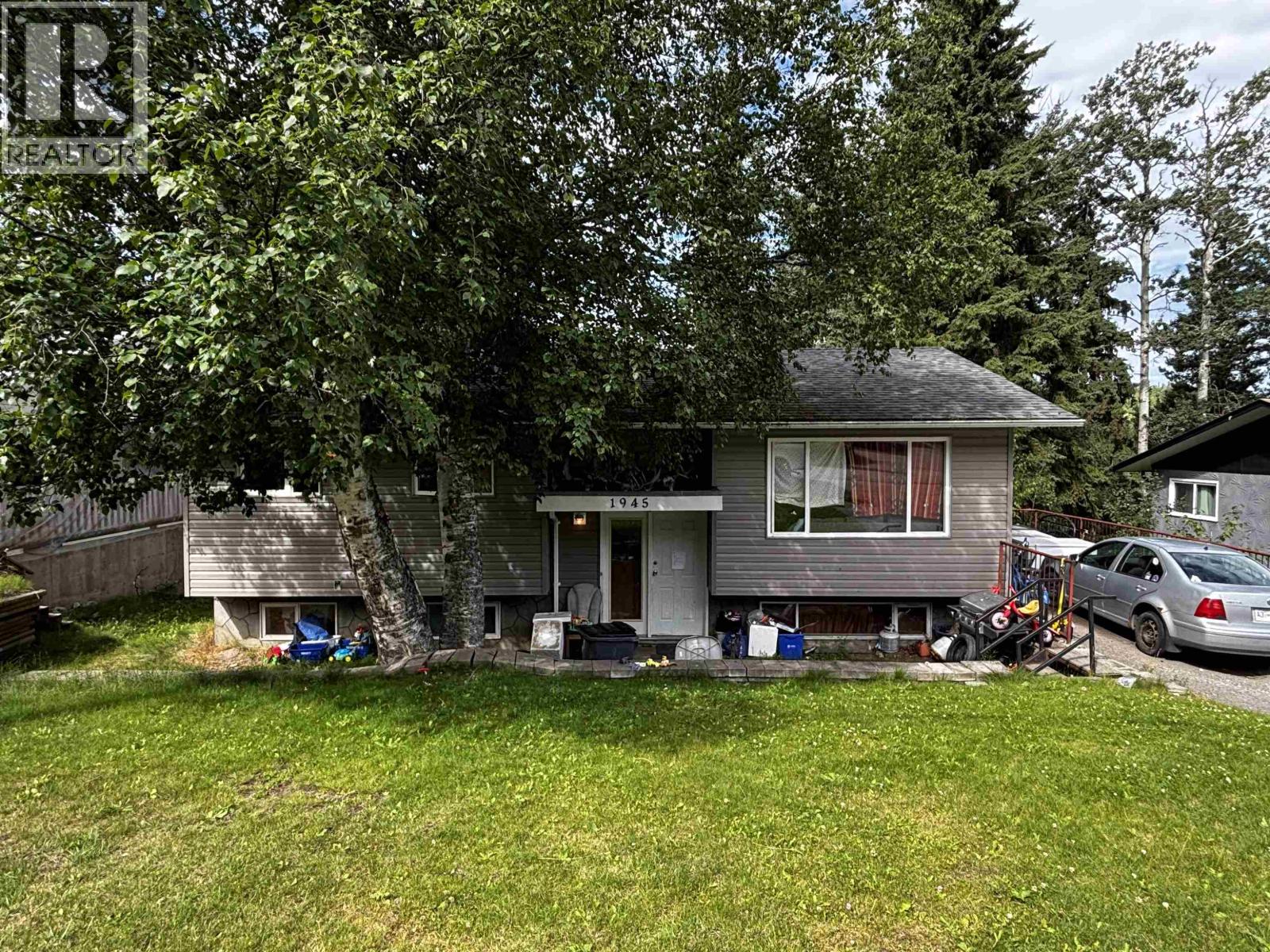 1945 MCANDREW CRESCENT - 1