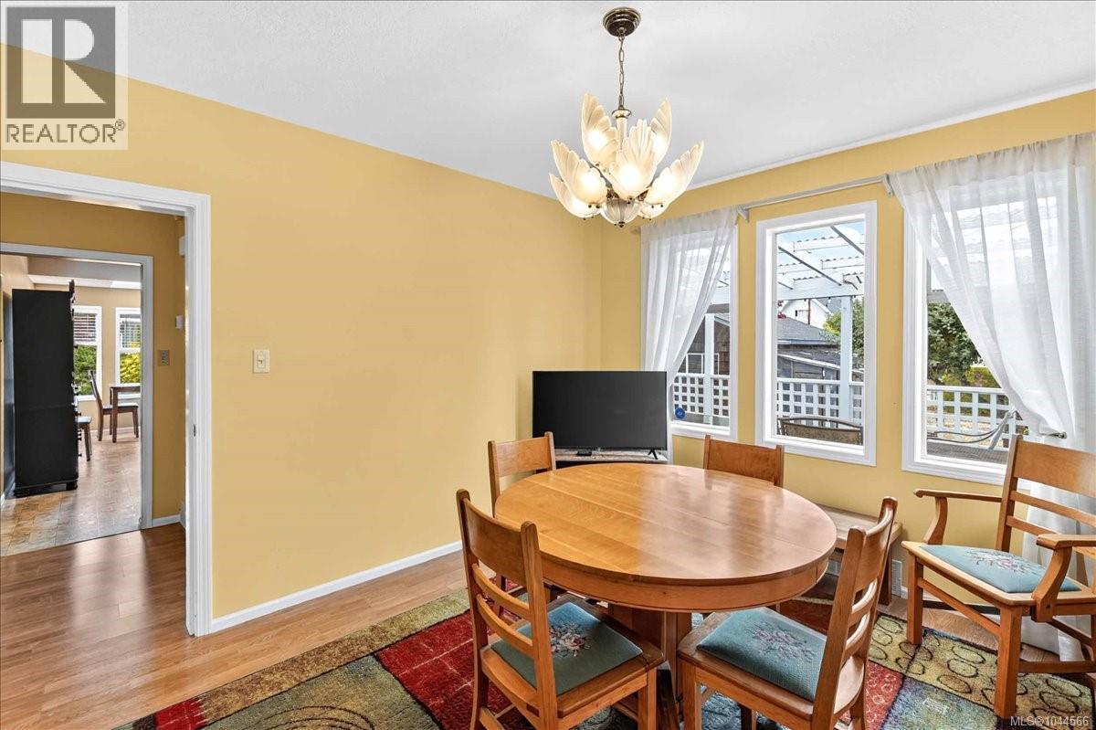 3547 8th Ave - Image 16