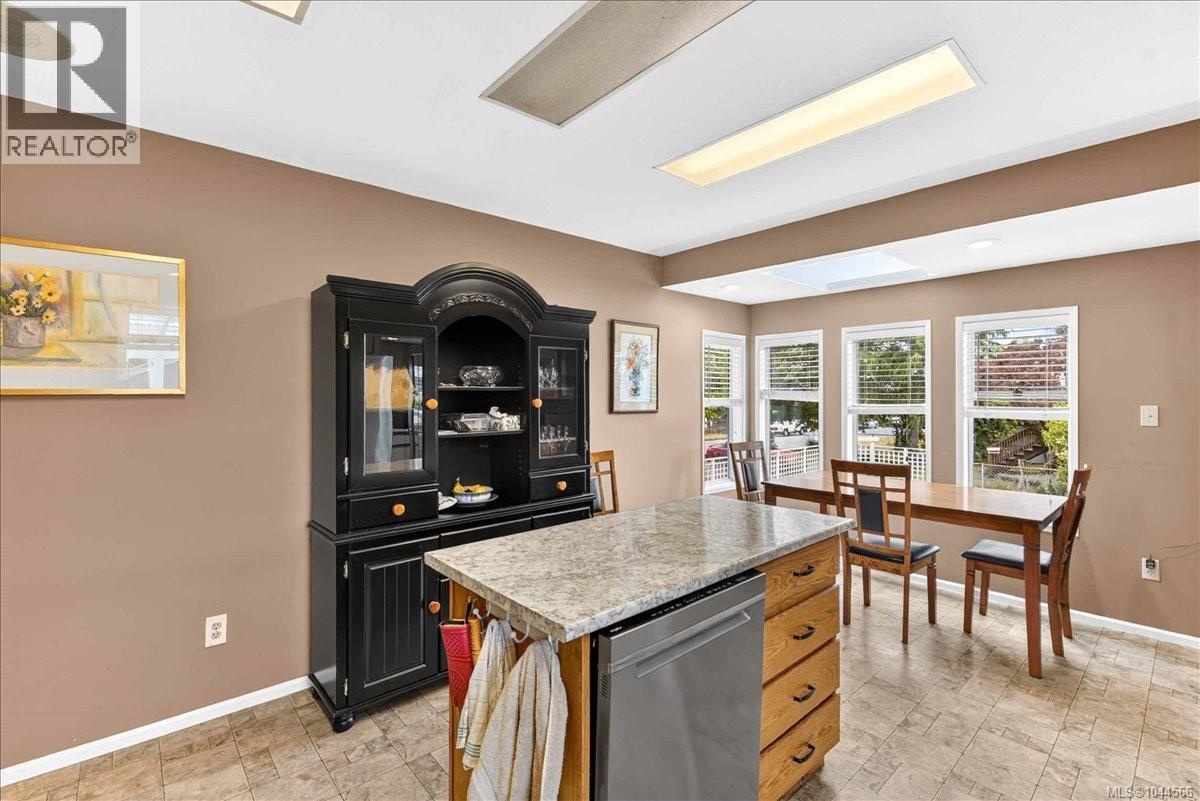3547 8th Ave - Image 13