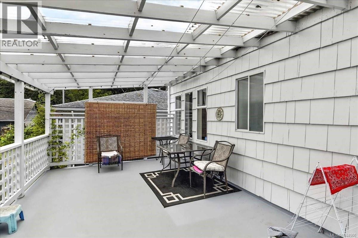 3547 8th Ave - Image 46
