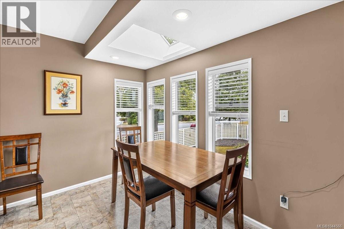 3547 8th Ave - Image 18