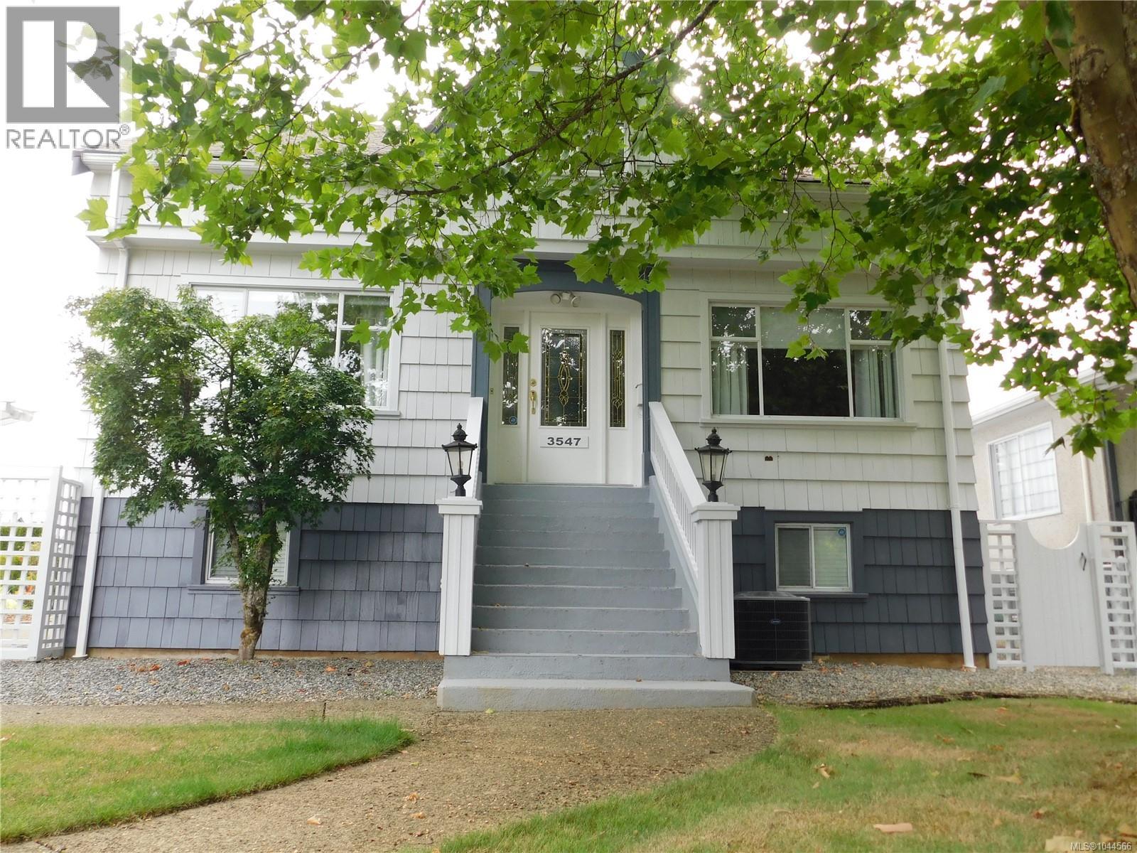 3547 8th Ave - 1