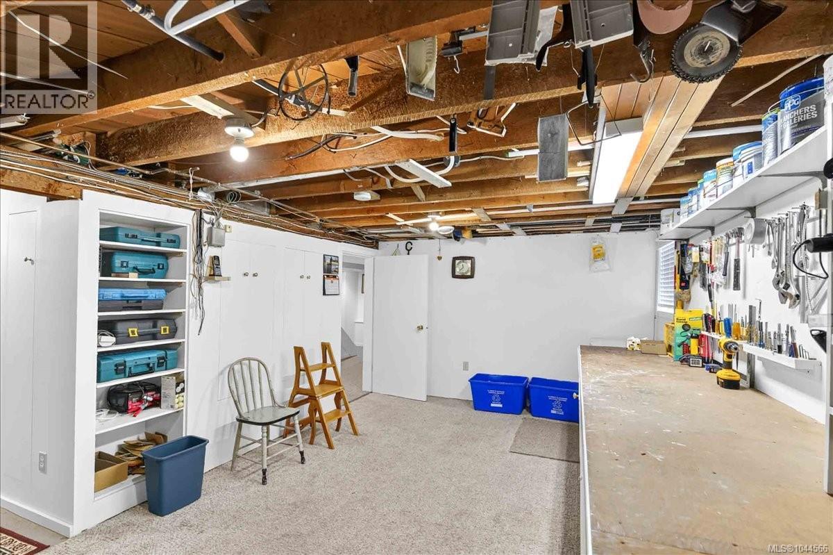 3547 8th Ave - Image 40
