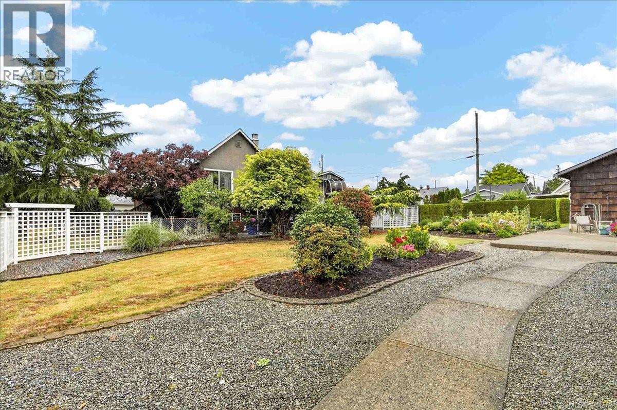 3547 8th Ave - 48