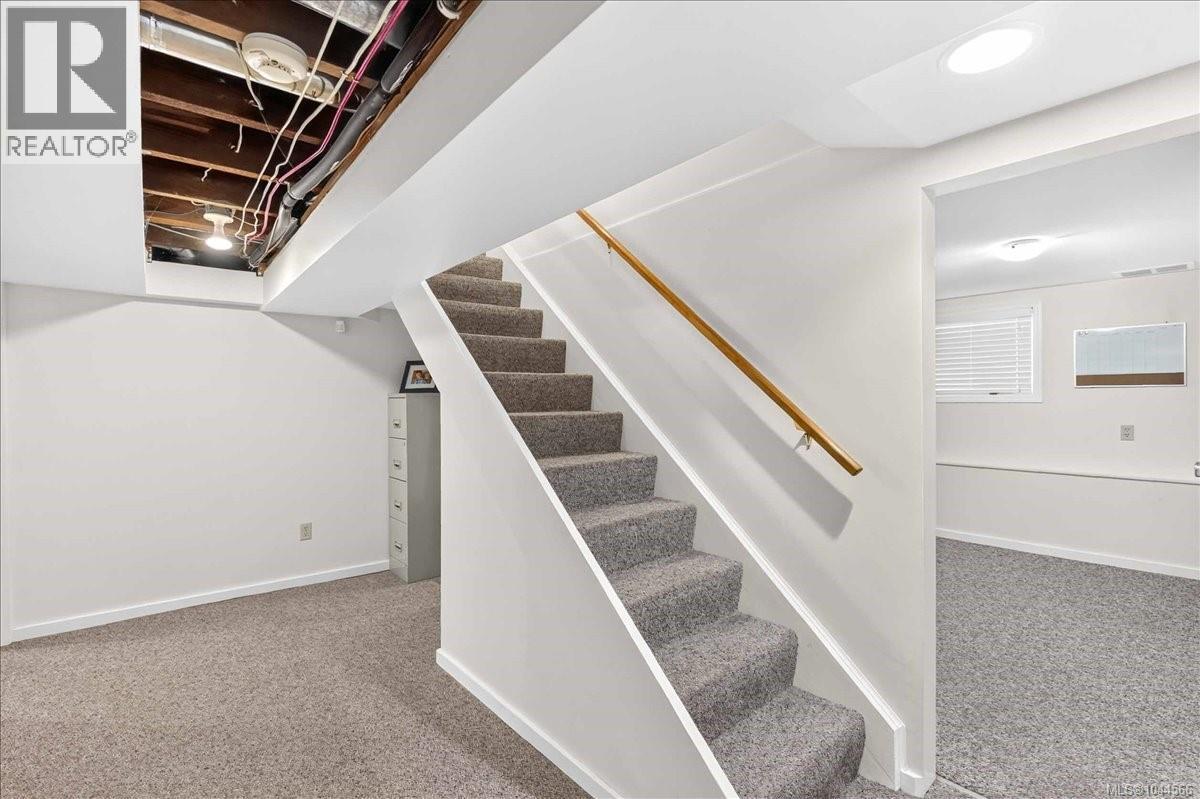 3547 8th Ave - Image 31