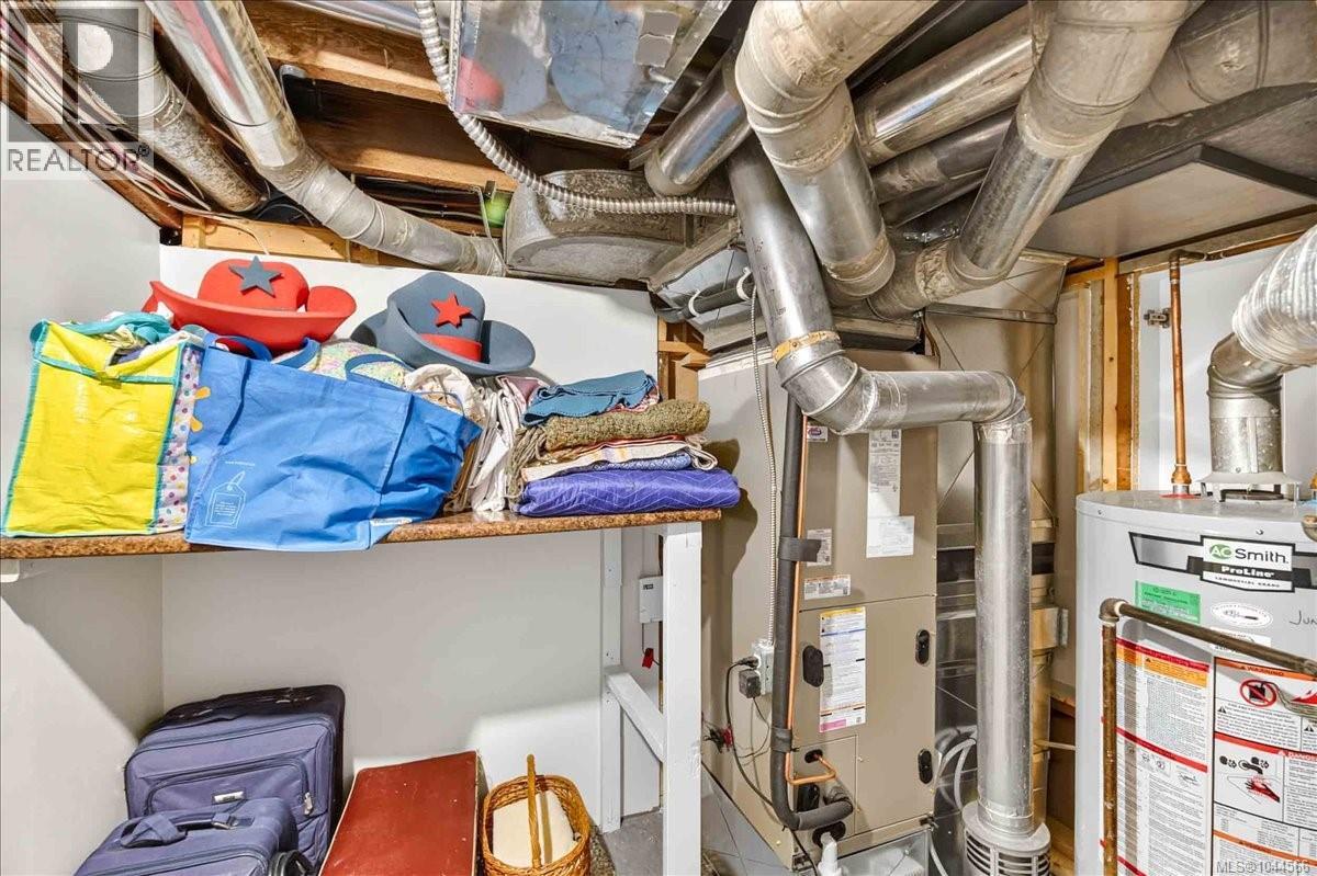 3547 8th Ave - 38