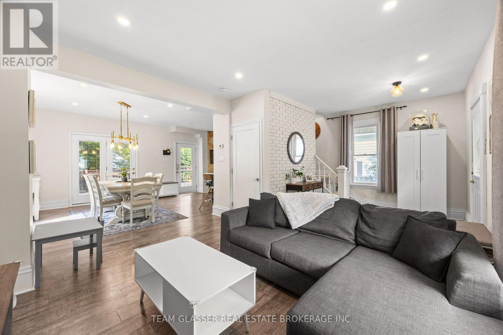 152 WONHAM STREET S - 12