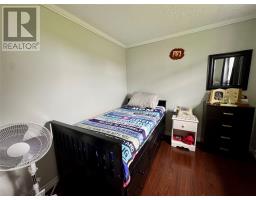 12 Meade Hill Road thumbnail 11