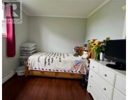 12 Meade Hill Road thumbnail 12