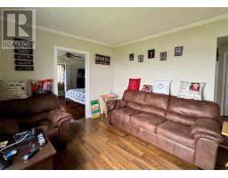 12 Meade Hill Road thumbnail 6