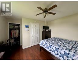 12 Meade Hill Road thumbnail 8