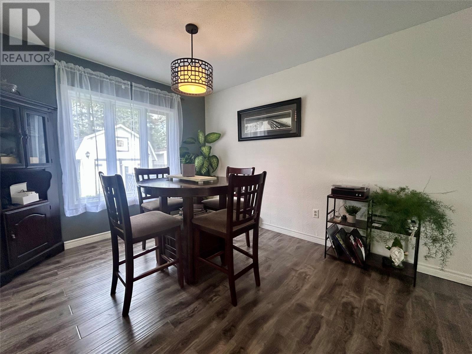 4 Elmwood Crescent, Pasadena — photo 9