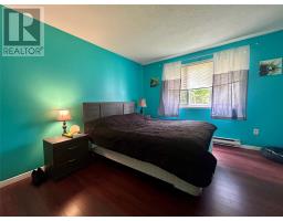 4 Elmwood Crescent thumbnail 14