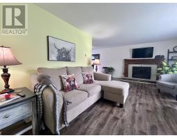 4 Elmwood Crescent thumbnail 4