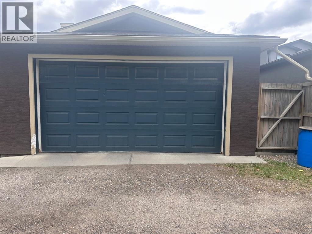 2104 23 Avenue NW - Image 38