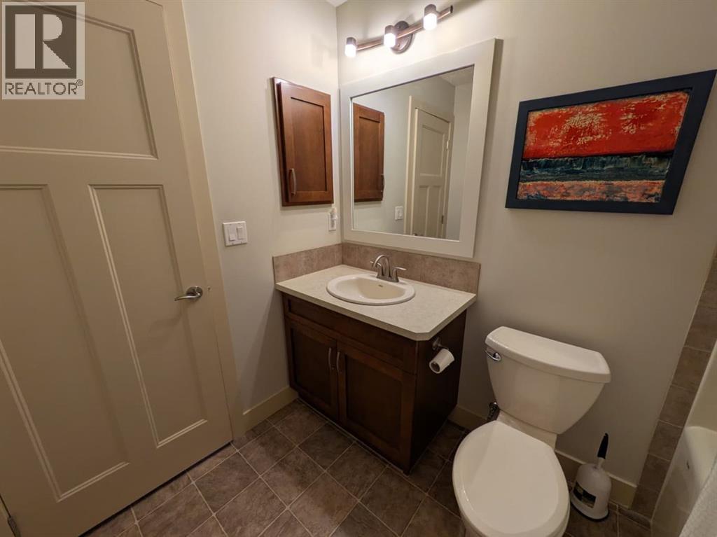 2104 23 Avenue NW - 33