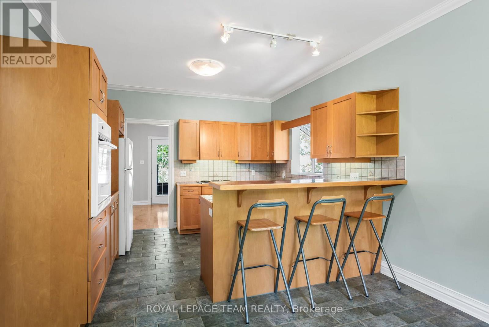 3 Bed, 3 Bath House for Sale in Ottawa – 4310 ARMITAGE AVENUE, Ottawa – MLS# X13626162 - Image 23