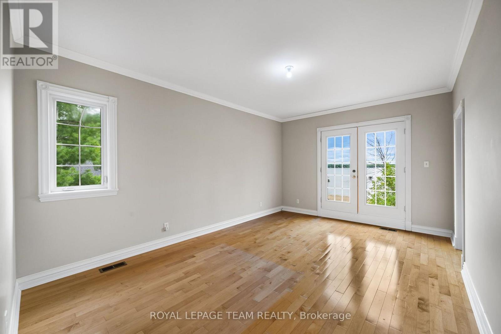 3 Bed, 3 Bath House for Sale in Ottawa – 4310 ARMITAGE AVENUE, Ottawa – MLS# X13626162 - Image 47