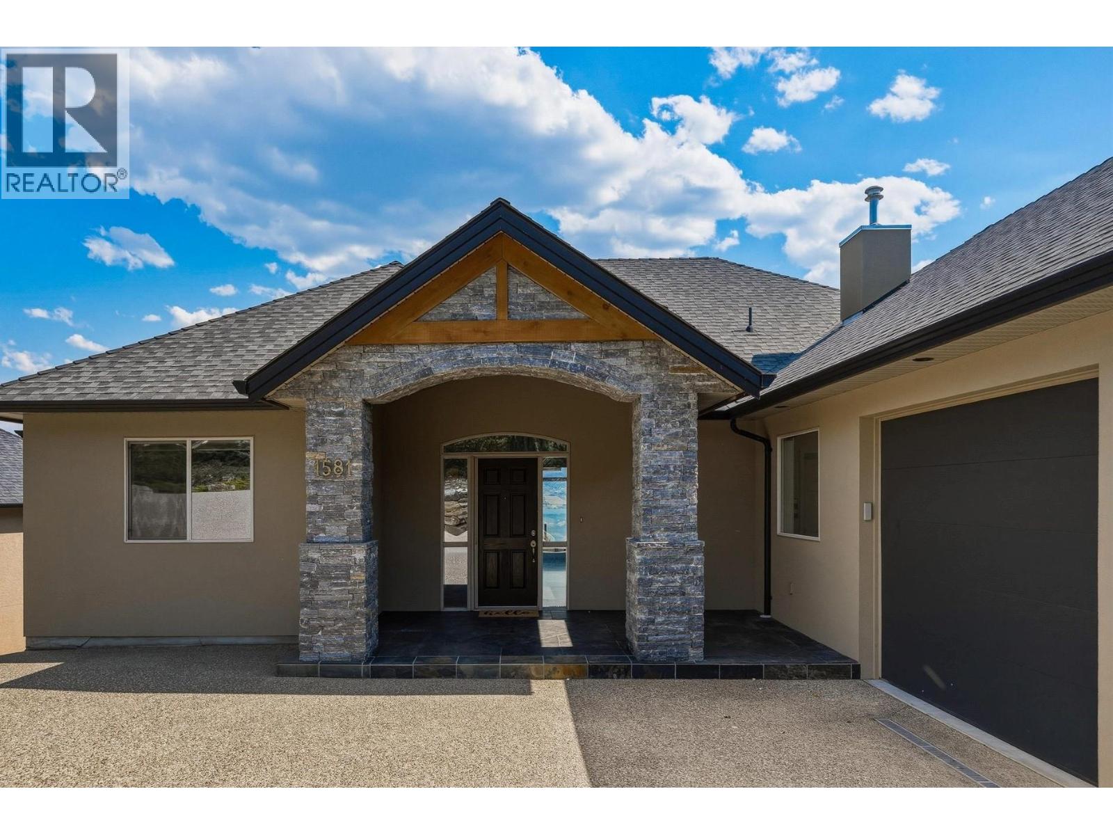  1581 Gregory Road, West Kelowna