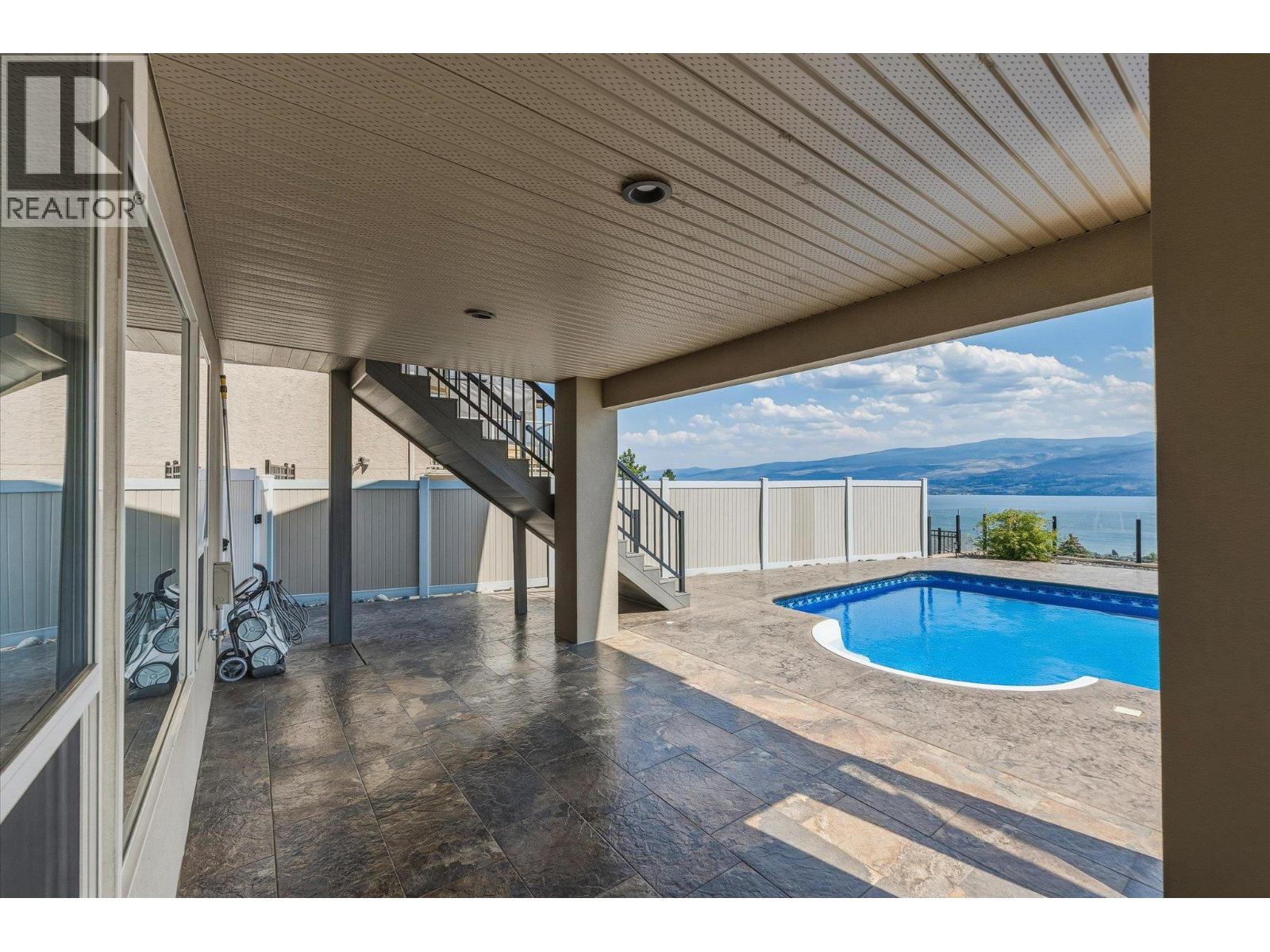  1581 Gregory Road, West Kelowna