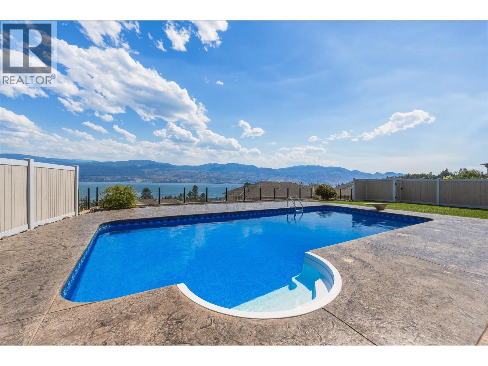  1581 Gregory Road, West Kelowna