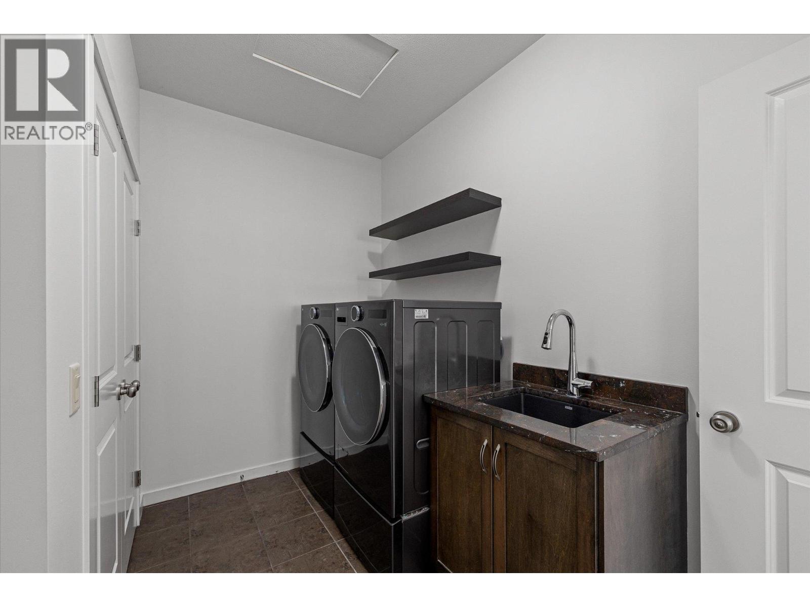  1581 Gregory Road, West Kelowna