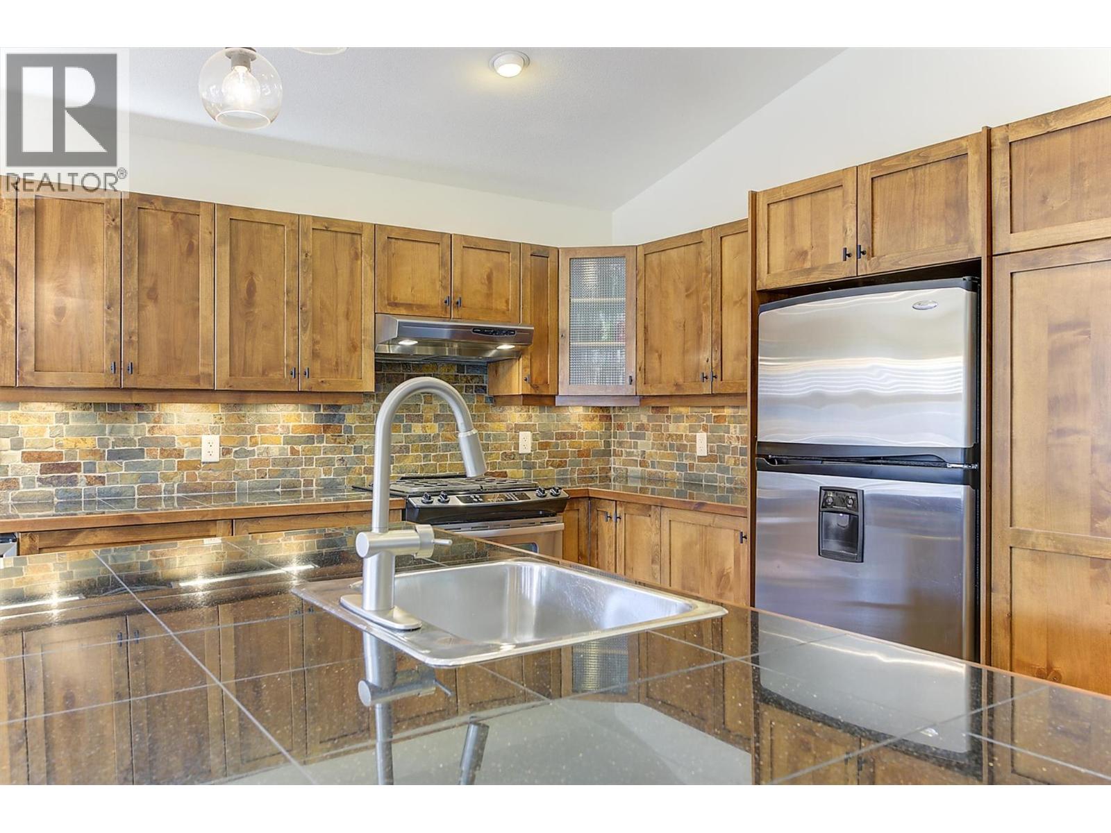 12931 East Ridge Drive, Lake Country