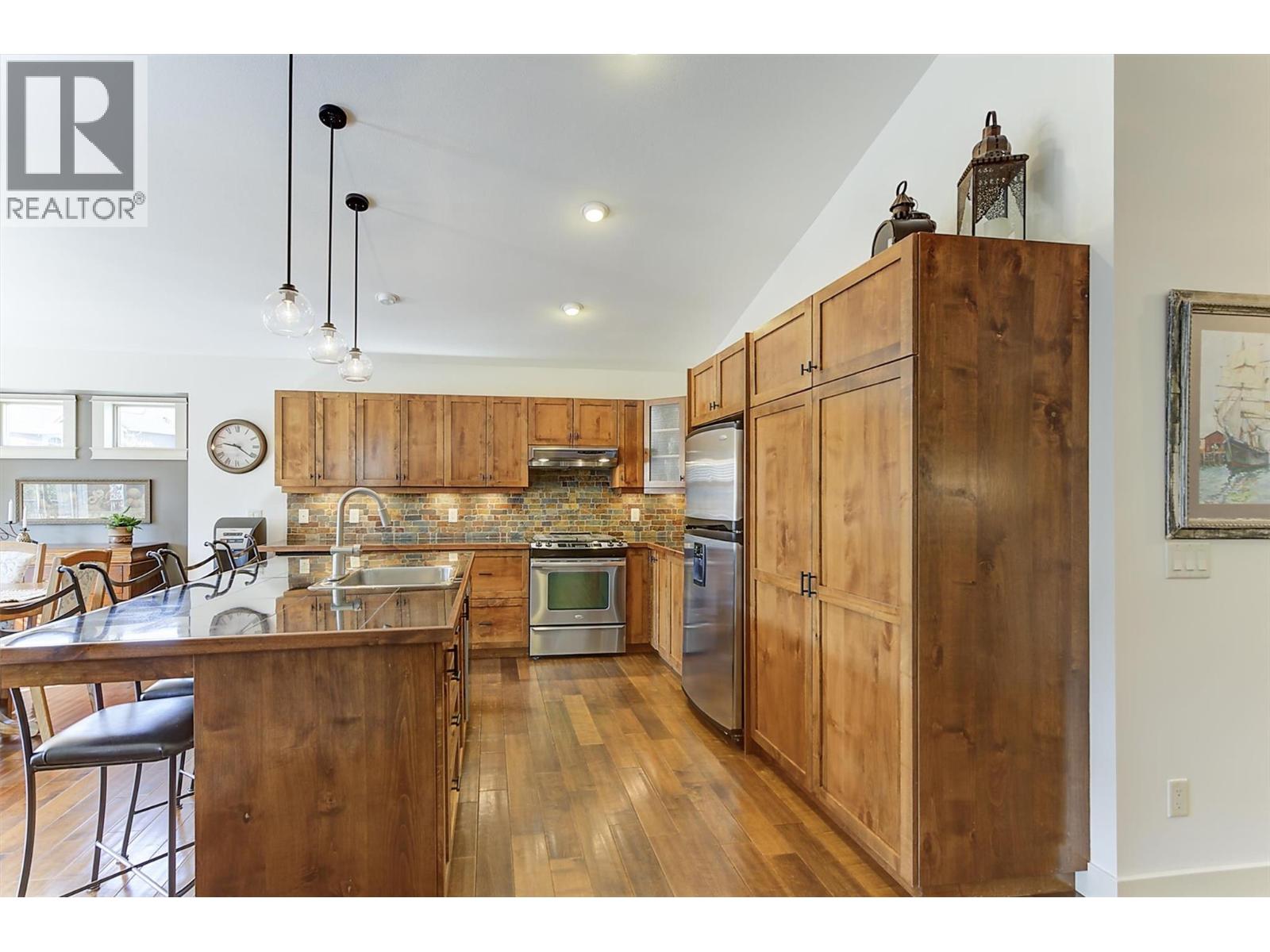 12931 East Ridge Drive, Lake Country
