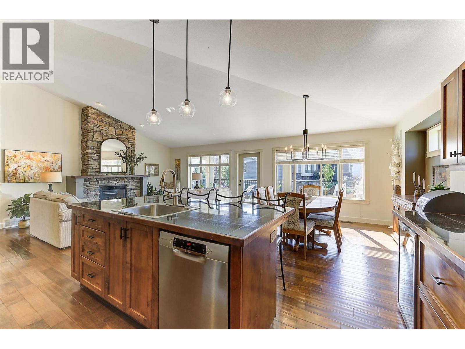 12931 East Ridge Drive, Lake Country