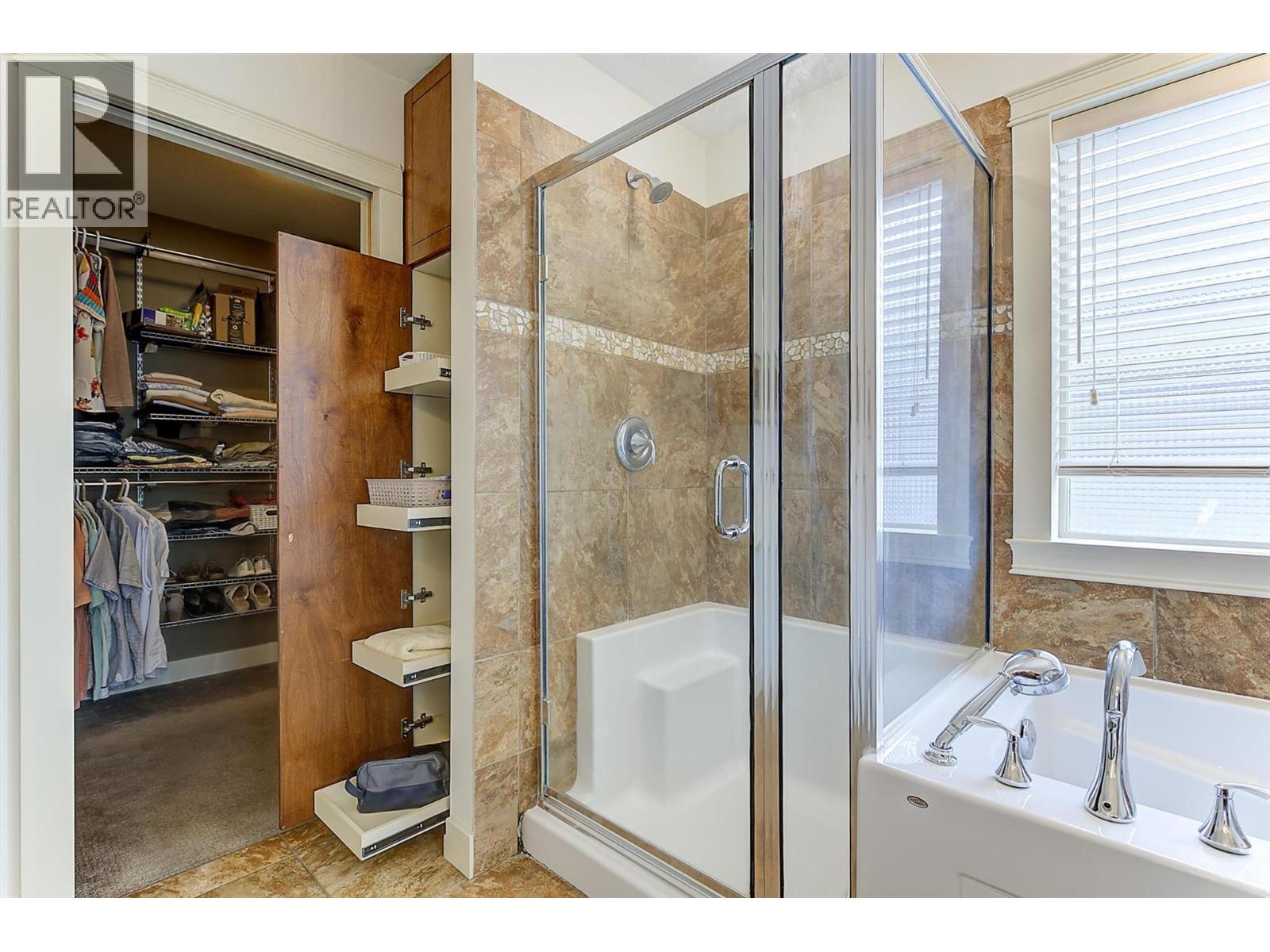 12931 East Ridge Drive, Lake Country