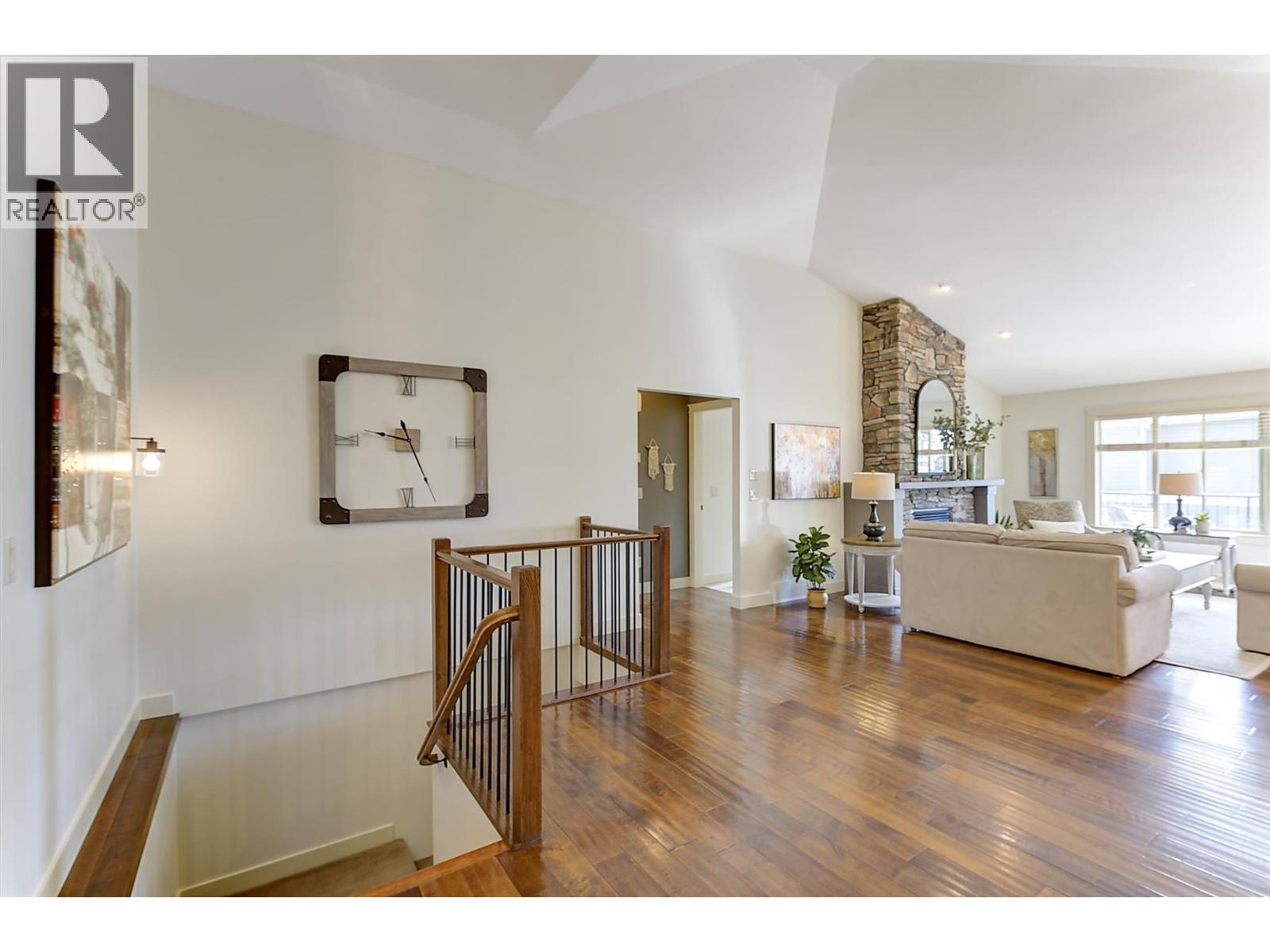 12931 East Ridge Drive, Lake Country