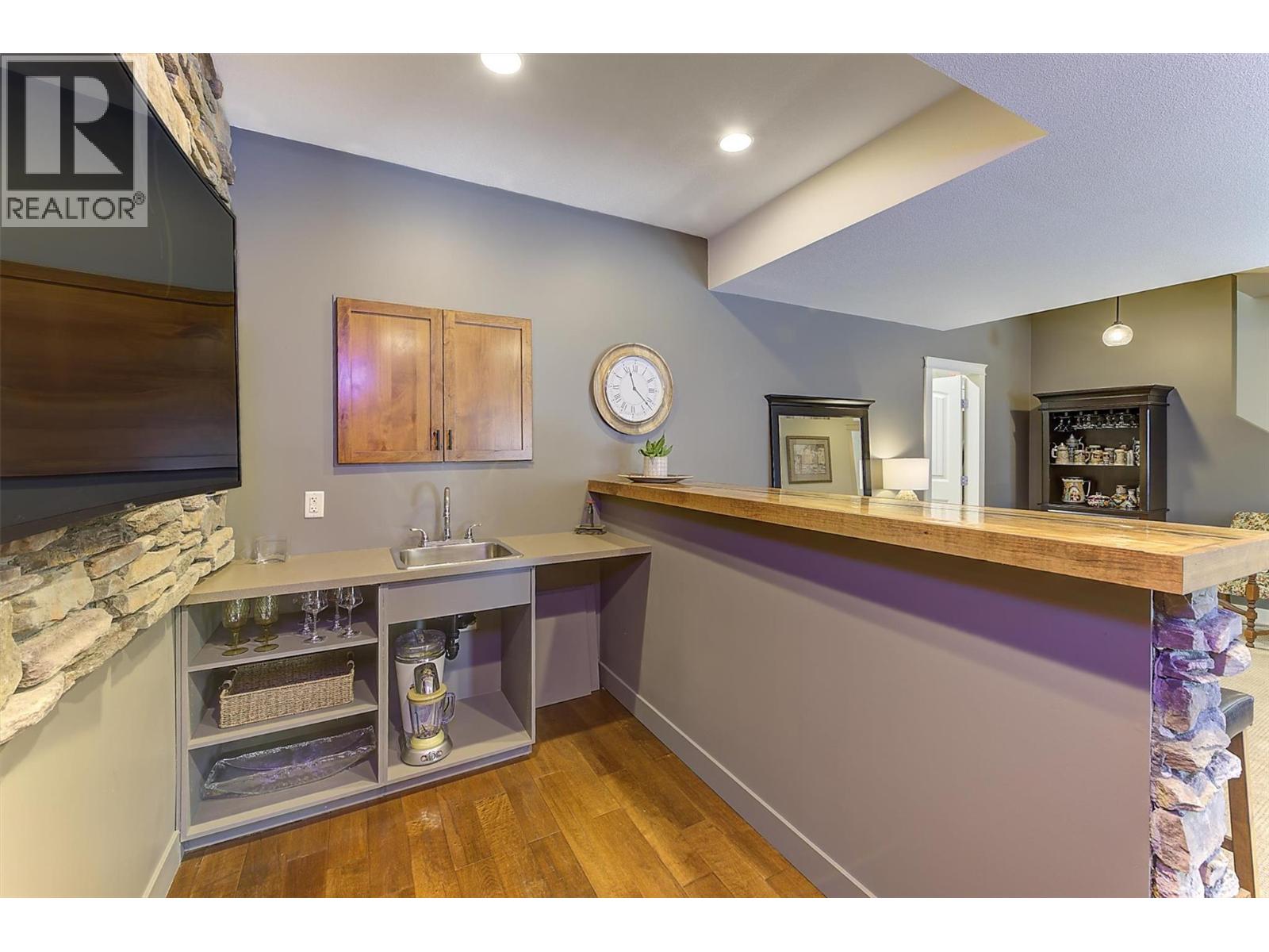 12931 East Ridge Drive, Lake Country