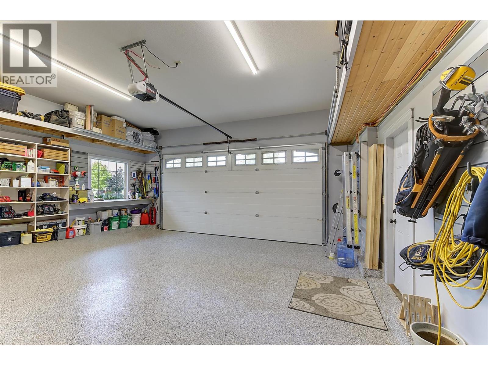 12931 East Ridge Drive, Lake Country