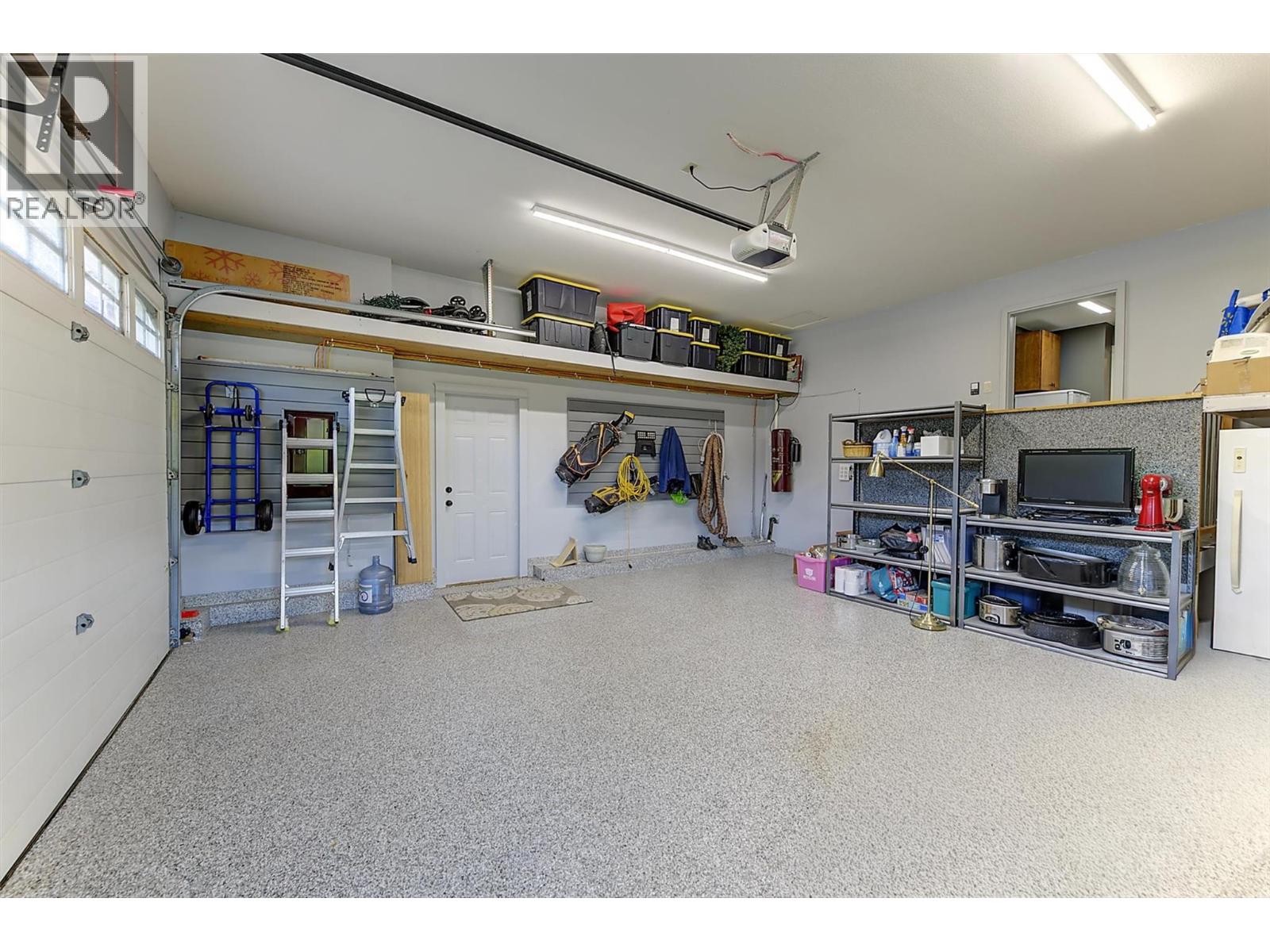 12931 East Ridge Drive, Lake Country