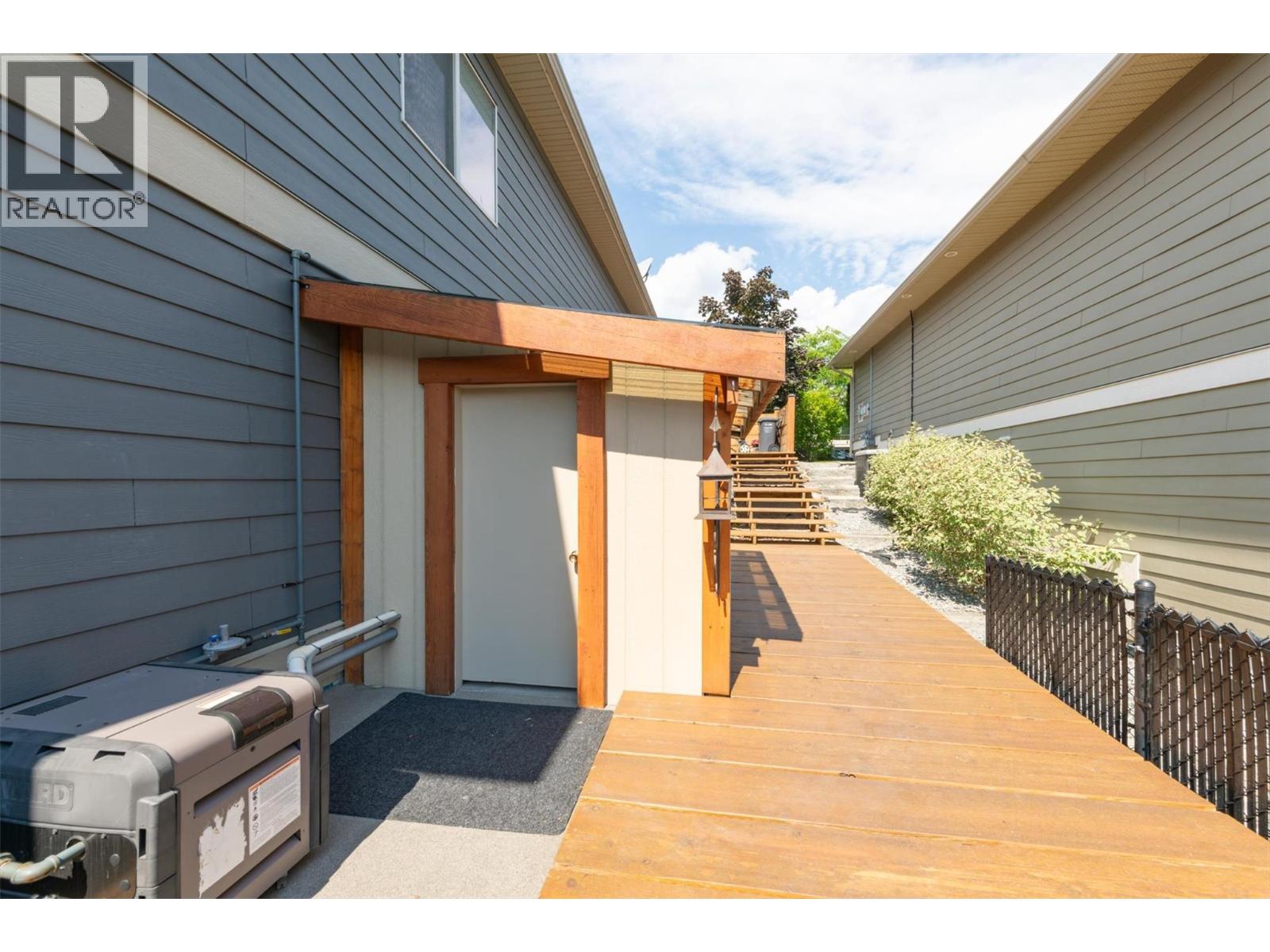 12931 East Ridge Drive, Lake Country