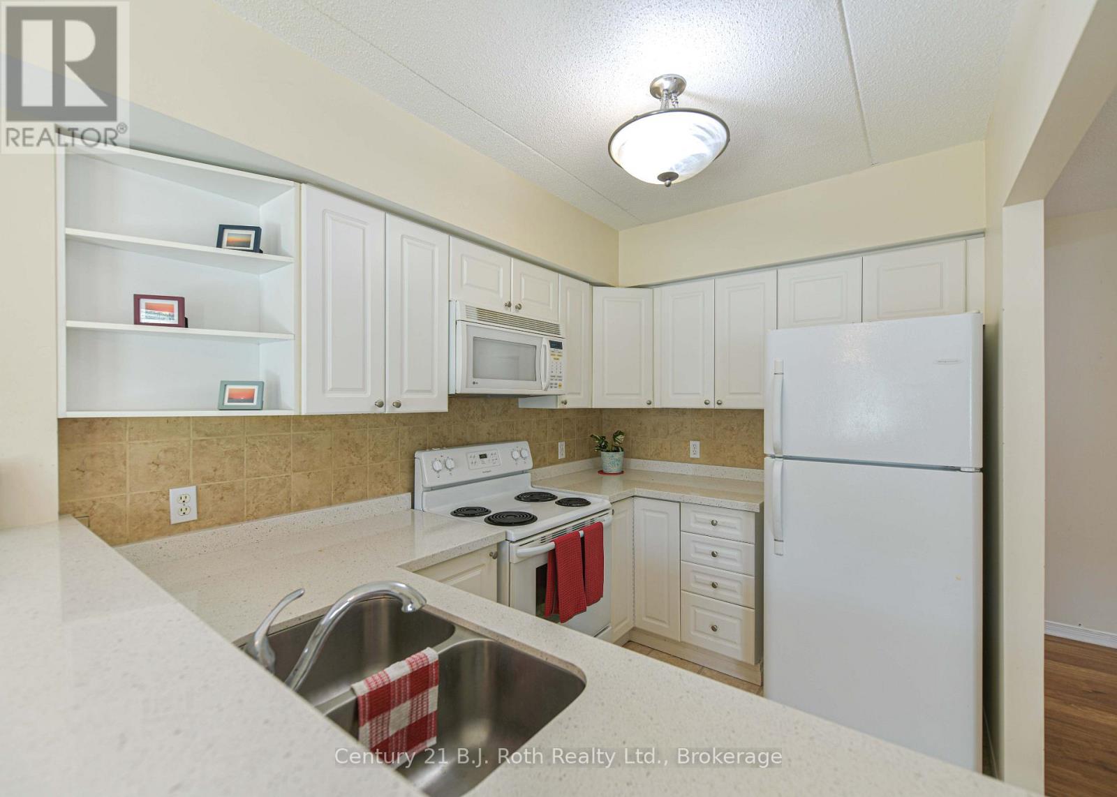 #UNIT 201 115 BOND STREET - Image 14