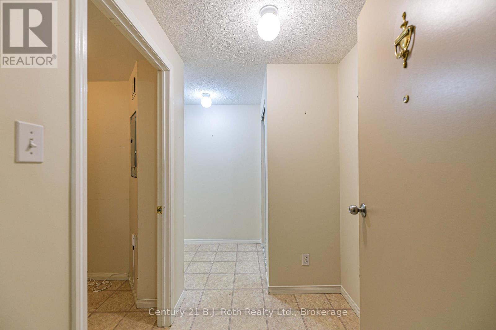 #UNIT 201 115 BOND STREET - Image 9