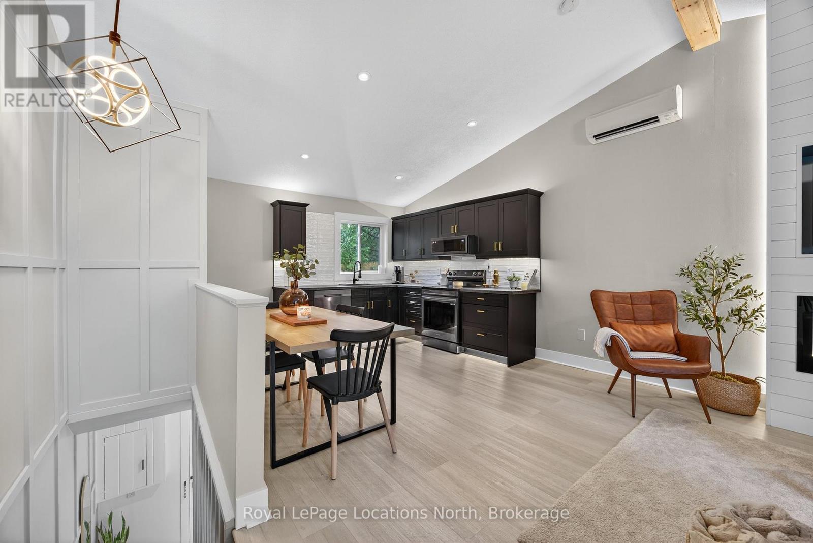#305 5 DAWSON DRIVE - 4
