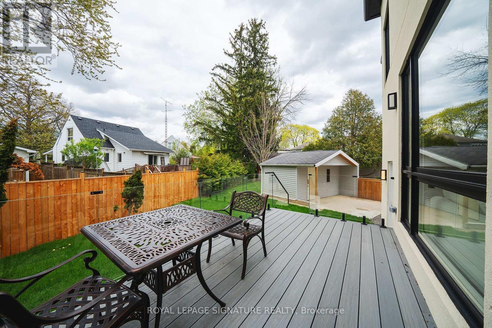 24 MERRITT ROAD - 46