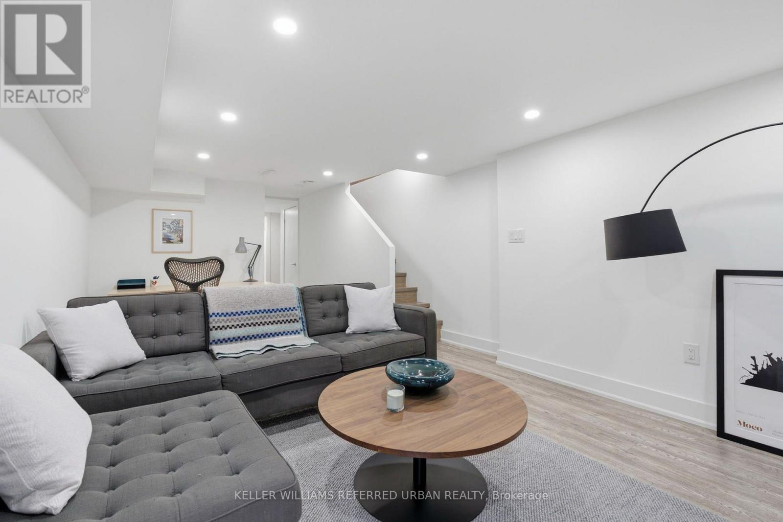 21 MILLBROOK CRESCENT - 27