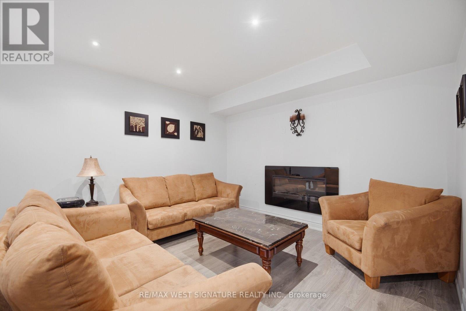 59 BLUFF TRAIL - 30