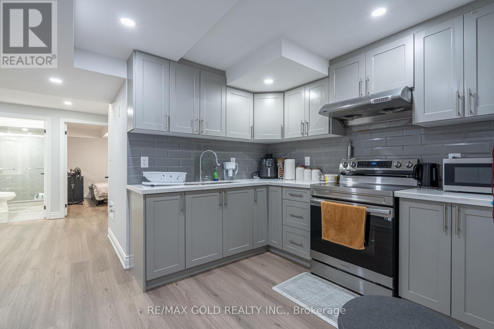 66 PUFFIN CRESCENT - 35