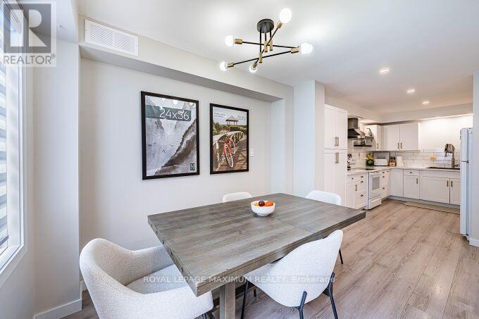 56 POTTER CRESCENT - 12