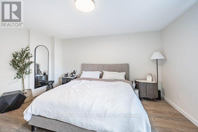 56 POTTER CRESCENT - 19