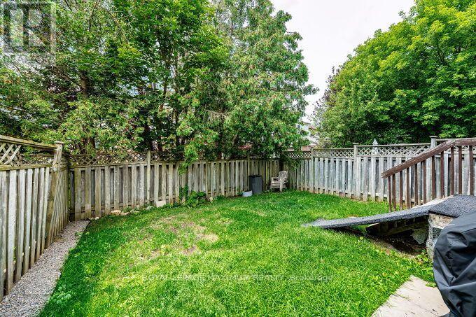 56 POTTER CRESCENT - 38