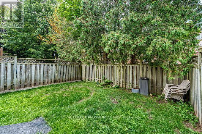 56 POTTER CRESCENT - 40